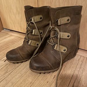 Sorel Joan of Arctic Wedge sz 8